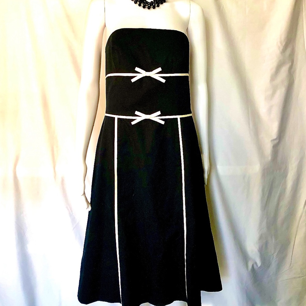 Ann Taylor Black Strapless Mini With White Trim, Size 8